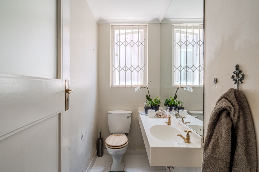 3 Bedroom Property for Sale in Oranjezicht Western Cape